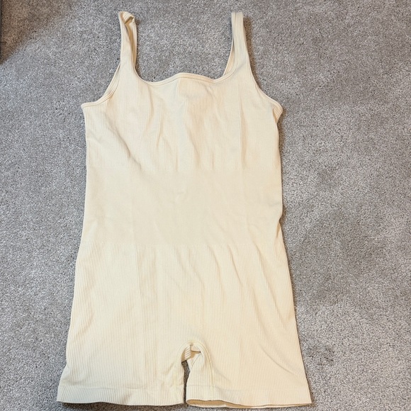 OQQ Other - OQQ Women’s Romper Seamless Ribbed-Cream